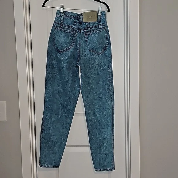 Vintage 80s Unionbay Chic Blue Acid Wash Jeans w/yoke& tapered leg Size 7x 29 - Picture 8 of 13